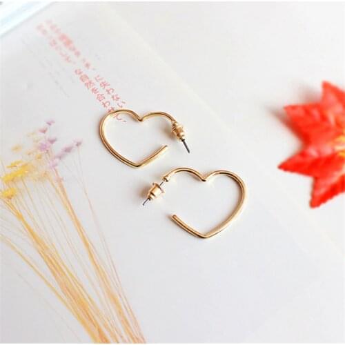 Act the role ofing tasted Contracted joker temperament gold earrings Peach heart fashion earrin Exquisite