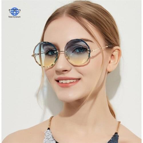 TEENYOUN 2021 Fashion Gradient Wave Sunglasses Women Ocean Water Cut Trimmed Lens Metal Curved Temples Sun Glasses Female UV400