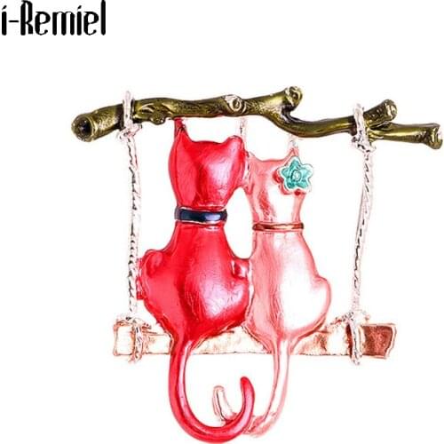Romantic Cat Swinging Brooches for Women Cute Enamel Pins Metal Female Suit Coat Pin Sweater Brooch Trendy Jewelry Lovers Gifts