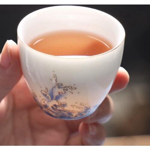 2pcs/lot Manual Paint Teacup Trace a Design in Gold Teacup Blue and White Porcelain Teacup Chinese Ceramic Teacup