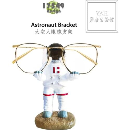 Astronaut Mobile Phone Holder, Astronaut Glasses Holder Pen Holder Creative Furnishings