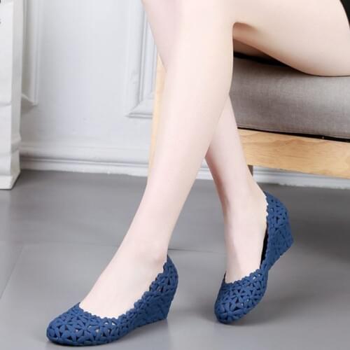 Women New Summer Breathable Hollow Casual Lace-up Rubber High Heel Shallow Cover Heel Wedges Flower Jelly Shoes Sandals 20180914