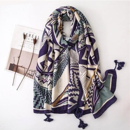 Women Large Bright Scarf Hijab Design Print Cotton Stole Travel Blanket Beach Sarong
