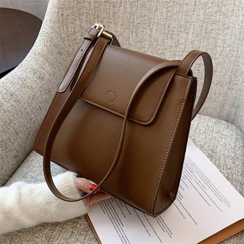 2021 Simple Large Capacity Handbags Women Designer Shoulder Bag Sac A Main Femme Designer Baguette Bags Lady Messenger Bag