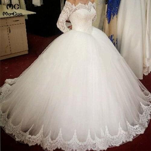 Boho Princess Ball Gown Wedding Dresses Long Sleeve Bridal Gown with Lace Appliques Button Tulle Ivory Wedding Gown