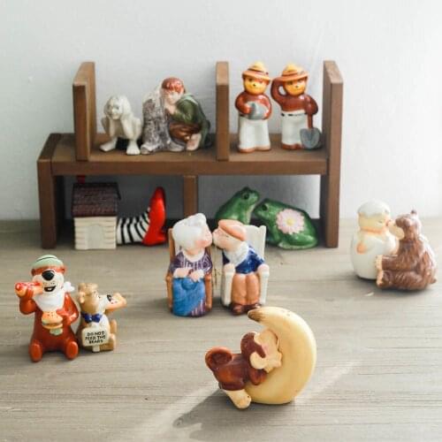 2pcs cute ceramic pepper shakers creative salt jars decorations fun gifts for lovers cute animal seasoning bottles HP91102