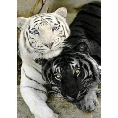 5D DIY Diamond Painting Black&White Tiger Full Square/Round Mosaic Rhinestones 3D Diamond Embroidery Sale home decoration FG1639