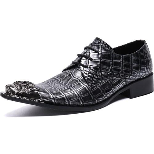 Mens Shoes Fashion New Summer Casual Personality Metal Pointed Classic Retro Leather Stone Pattern Youth Mens Shoes