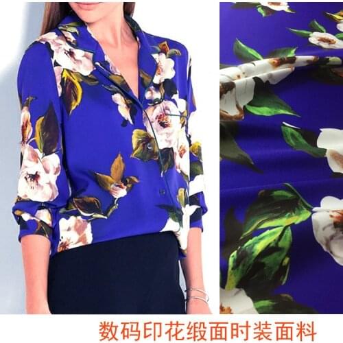 Advanced digital printing satin Womens fashion printed cloth Europe and the United States with the same pattern