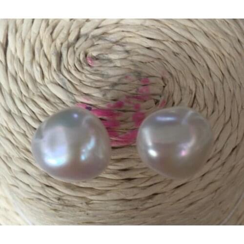 Charming south sea baroque 12-13mm south sea white pearl earring k