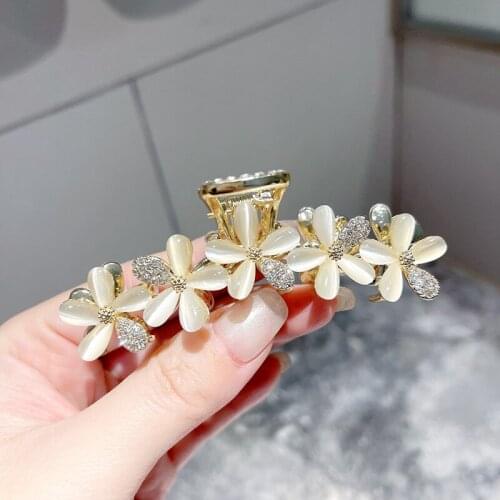 Fashion Girl pearls flowers Hair Claws Beam Hairpin Women Hair Accessories Beauty Hair Crab Clamp Headwear Hair Clip