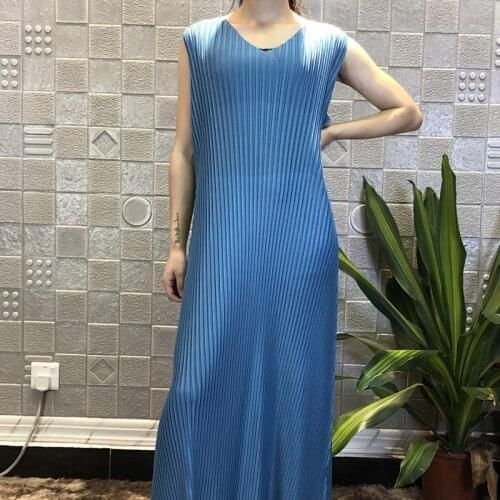 Womens Sleeveless V-neck Vest Dress MIYAKE Pleats Vestido De Mujer Robes Robe Femme Vestidos Elegant Please Dresses