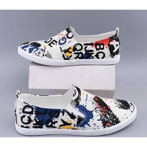 Trend Graffiti Canvas Shoes Men Fashion Loafers Mens Designer Shoes Breathable Comfort Sneakers Men Shoes Casual New Arrival2021