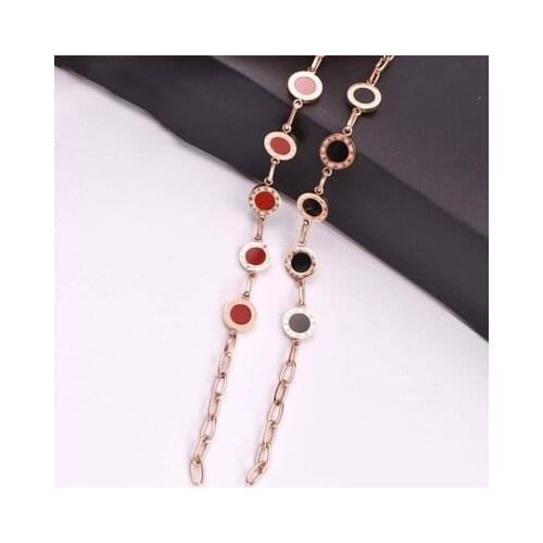 MIARA.L Chain Bracelets