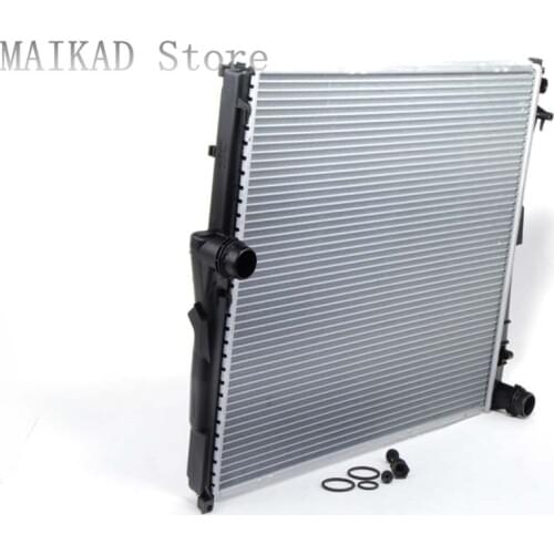 Radiator for BMW X3 E83 2.0d 2.0i 2.5i 3.0d 3.0i 17113400013