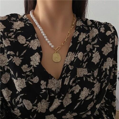 Lifefontier Irregular Coin Pendant Pearl Necklace for Women Gold Color Metal Pearl Chain Choker Necklace Vintage Jewelry 2021