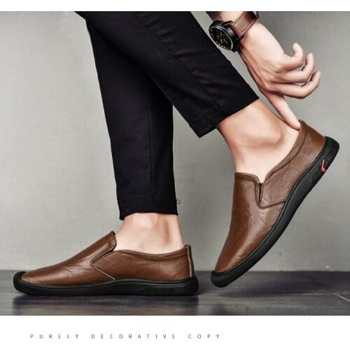 2021Fashion Men Casual Genuine Leather Men Loafers Men Moccasins Slip On Light Breathable Mens Flats Male Driving Shoes