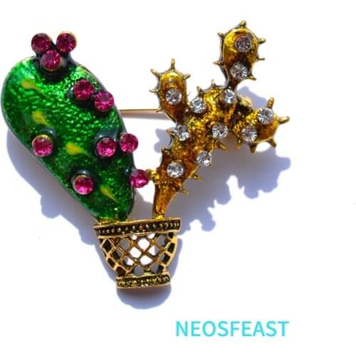 Fashion Jewelry Multi Color Rhinestone Cactus Brooches for Women Elegant Corsage Enameled Pin Ladies Holiday Gifts Dress Garment