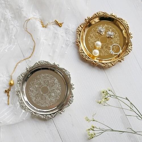 Nordic Style Small Dried Fruit Plate Gold Silver Iron Snacks Tray for Wedding Gifts Cake Dessert Cake Pan Kitchen Organizer