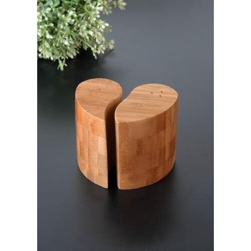 Queens Kitchen Bamboo Lux Heart Salt & Pepper Shakers