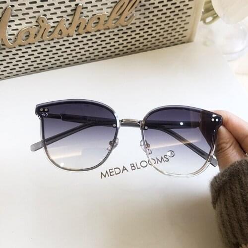 2021 New Cat Eye Sunglasses Womens Square Frame Brand Designer Vintage Female Eyeglass Ladies Shades Cutting Lens Retro UV400