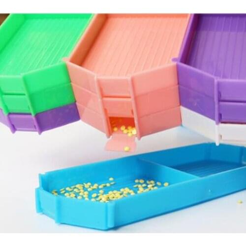 The new diamond painting accessories tool set rhinestone beads storage box plastic tray diamond storage tray can be connected