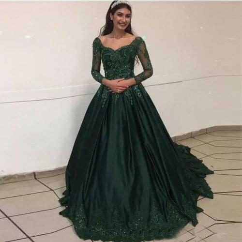 Emerald Green Quinceanera Dress Long Sleeve Scoop Neck Lace Appliques Sequins Prom Party Princess Ball Gown Sweet 15 Satin