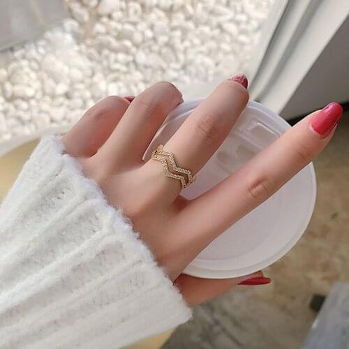Chic Elegant Wavy Gem Rings For Women Fashion Party Jewelry Accessories 2021 New Female Adjustable Opening Ring