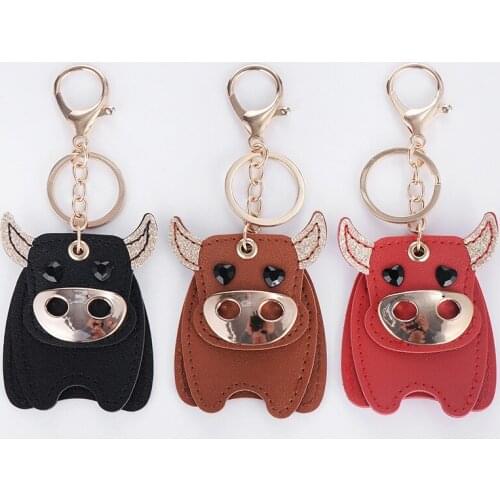 Fashion Creative PU Leather Bull Keychain For Men And Women Couples Cute Car Key Chain Bag Ornaments Jewelry Accessories Gift