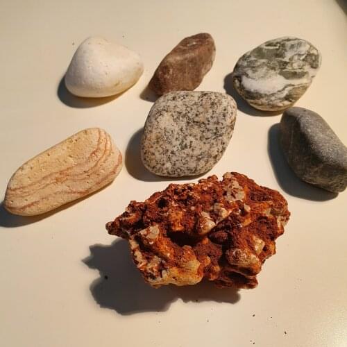 Aquarium , terrarium stones mix 1kg colourful nearly every stone is 5 cm long aquarium stones decorative and healthy for fish