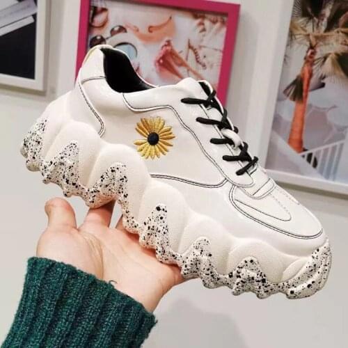 Chunky Dad Shoes 2020 New Women Snekaers Fashion Platform Sneakers White Trainers Wedges Shoes Lady Outdoor Sport Running Shoes
