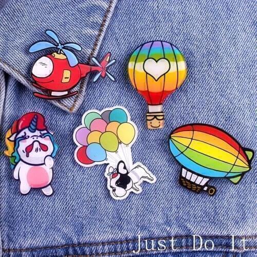 Plastic Badges On a Backpack Rainbow Heart Shaped Badges Anime Icons Jeans Shirt Handbag Cartoon Pins Rock Badges on Clothes DIY
