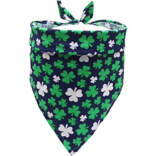 100PCS / LOT Pet Triangle Scarf Dog Clover Drool Scarf Cat Dog Accessories Scarf Pet Supplies