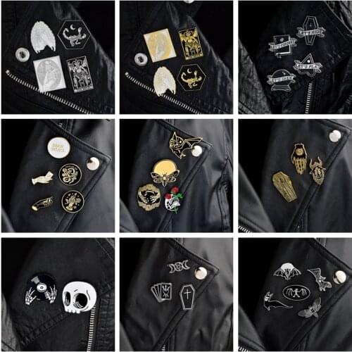 2~5pcs/set Goth Pins Punk Brooches for Men Dark Lapel Pins Skull Devil Bat Coffin Skeleton Gothic Badge Jewelry Gift for Friends