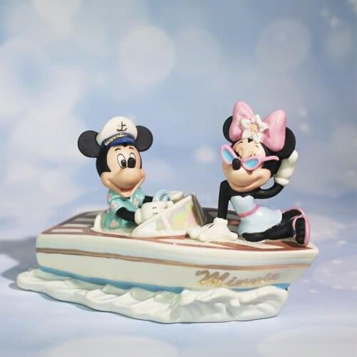 New style Disney co-branded Mickey Minnie on the speedboat ceramic ornament gift AG2613