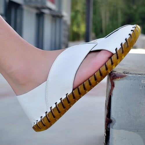 Summer Men Sandals Soft Breathable genuine Leather Flat Slides Fashion Men Sandals handmade Outdoor Casual Shoes Beach Shoes