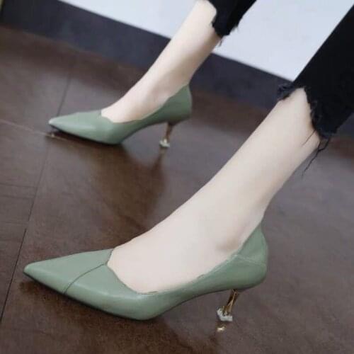 Single Shoes Women 2020 New All-match Shallow Mouth Pointed Toe Small Heel Mid-heel High Heels Professional Work Womens Shoes