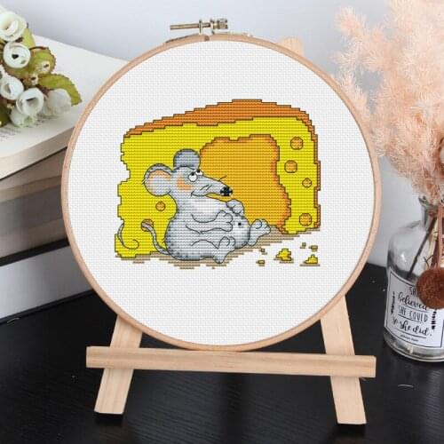 A mouse that eats cheese cross stitch kit DMC brand thread animal dog count canvas fabric embroidery handmade needlework