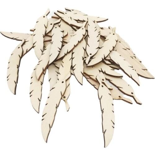50Pcs/pack Wooden Feather Pendant DIY Craft Wedding Decor Colored Drawing Wood Feather Pendant Ornament Blank Drawing