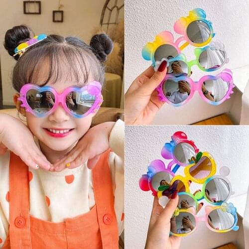 New Children Cute Gradient Colors Cartoon Bear Cat Rabbit Sunglasses Girls Boys Outdoor Decorate UV Protection Fashion Eyewear