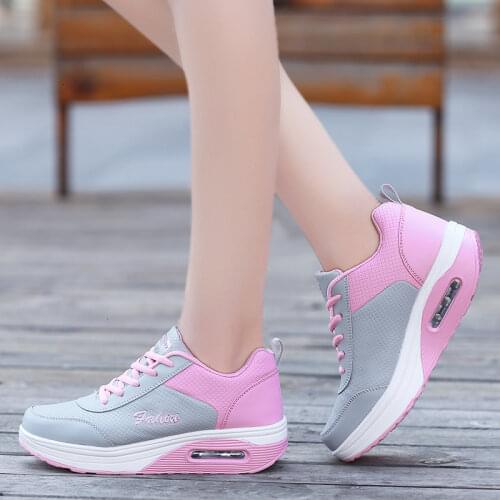 Height Increasing 5 Cm Sport Shoes Women Air Cushion Leather Sneakers Outdoor Gym Shoes Rocking Shoes Trainers Platforms Autumn