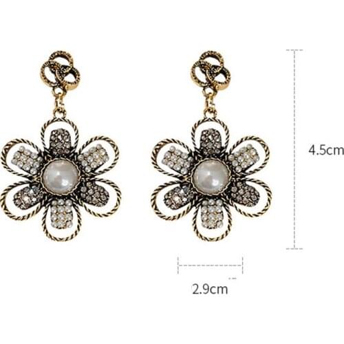 Exaggerated And Retro Six Petals Flowers Earrings Temperament Rhinestone Inlay Eardrop Faux Pearl Flower Heart Earring EIG88