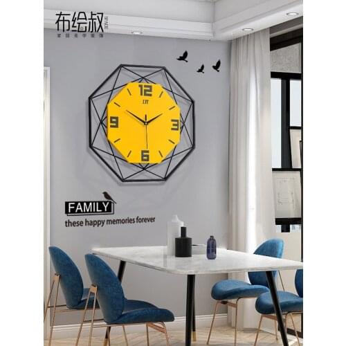 Nordic minimalist creative wall clock living room mute clock modern home clock fashion metal decorative quartz clock hot sale