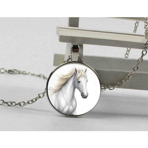2018 hot sale new horse necklace pendant necklace fashion 50cm horse chain necklace men and women horse jewelry