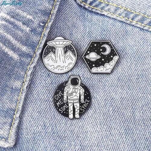 Astronaut Whale Backpack Enamel Brooch Spaceship Constellation Rocket Planet Water Bottle Badges Jewelry Gifts For Explorers