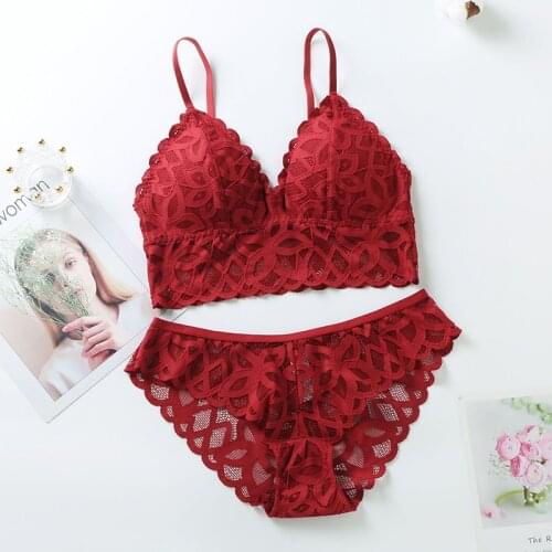 Sexy Hollow Out Lace Triangle Cup Bra and Panties Set Underwear Thin Removable Padded Wireless Women Lingerie White Black Red