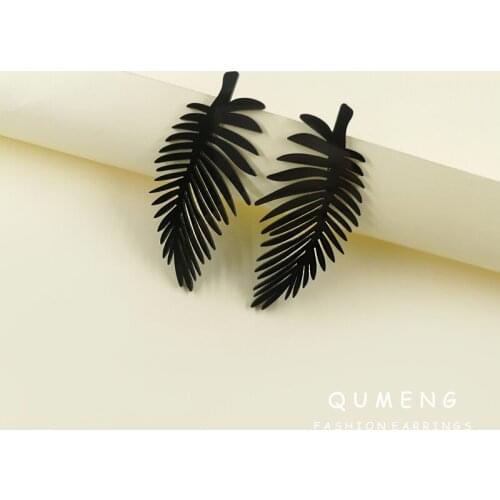 Black Long Banana Leaves Acrylic Stud Earrings 2021 Creative Fashion Exaggeration Beautiful Simple Jewelry Women Party Gift
