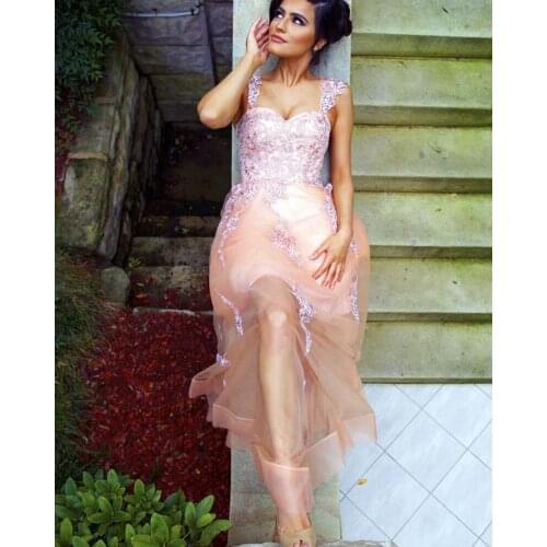 Unique Design Prom Dresses Sexy Tops Long Party Dress with Lace Appliques Evening Party Formal Gowns