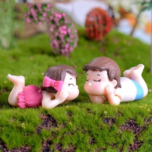 2PCS Sweety Lovers Couple Chair Figurines Miniatures Fairy Garden Gnome Moss Terrariums Resin Crafts Home Decoration