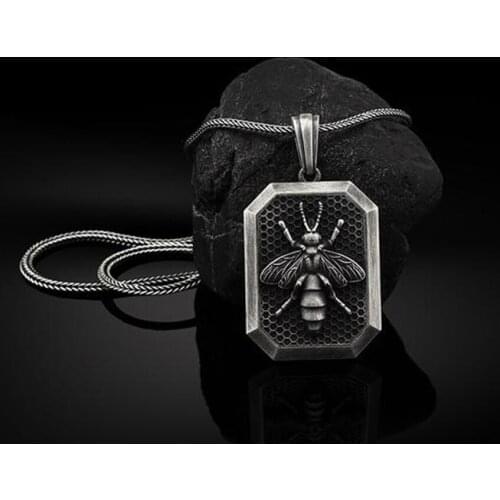 Personality Wild Honey Bee Retro Tag Mens Necklace Autumn and Winter Hip Hop Long Sweater Chain Small Animals